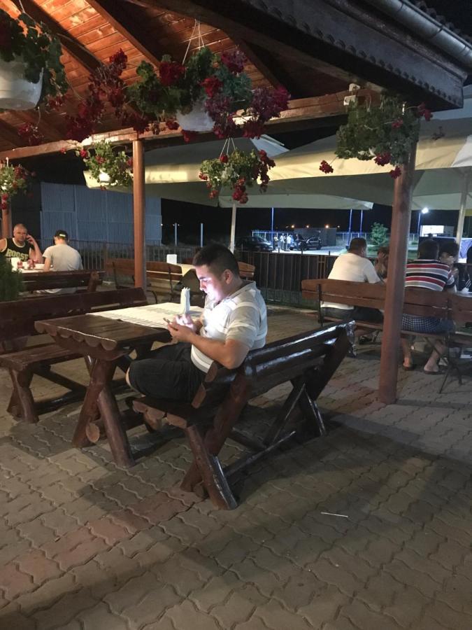 Km 80 Restaurant & Hotel Mavrodolu Εξωτερικό φωτογραφία